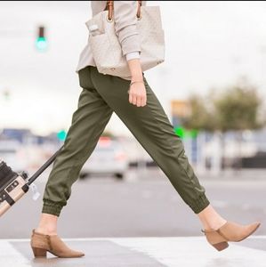 NWOTBaubax Olive Green Twill Jogger Pants Medium